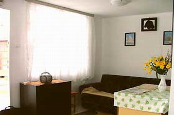 Polonia Chata Ruciane Nida, Exteriorul